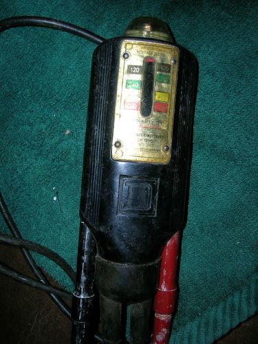 TWO USED WIGGINTON Voltage Tester Model CAT #3008 AC-DC TESTER