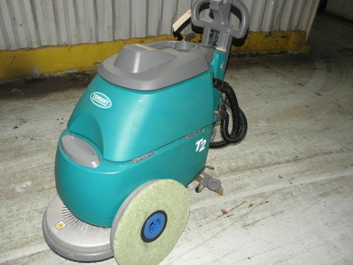 TENNANT T2 WALK BEHIND COMMERCIAL BATTERY FLOOR SCRUBBER 17&#034; PADS 4.7 HOURS