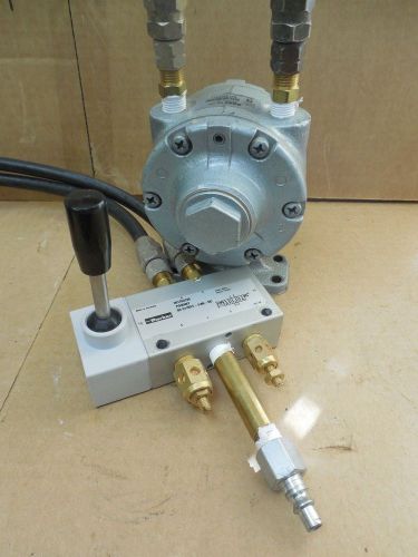 Gast reversible air motor 4am-frv-13c w. parker control valve 2817a2120 used for sale