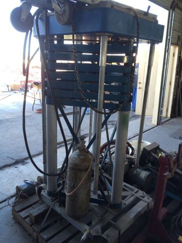 Genie lift  air/gas contractor 1 man platform lift, plc-30p pneumatic not sure? for sale
