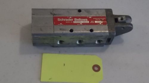 SCHRADER BELLOWS 53083-1000 VALVE 200 PSI USED (B8)