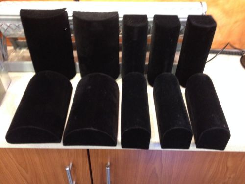 lot 10 black velvet Bracelet Half Moon Ramp jewelry display Stands 2 sizes