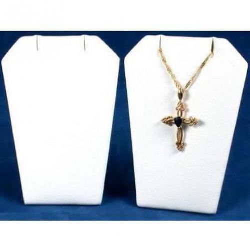 2 Necklace Pendant Chain White Faux Leather Stand