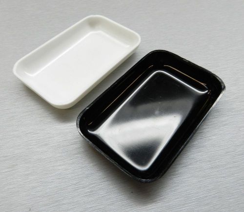 WHITE &amp; BLACK PLASTIC TRAY BEADS GEMSTONES 2 SMALL OPEN TRAYS SORTING COLLECTION