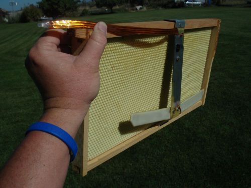 WARMBEES.COM In-Hive warmer / Beehive Heater / Beehive Warmer / Hive Heater