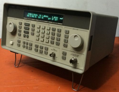 Agilent / HP 8648C Signal Generator 100 kHz - 3.2 GHz  with option IE5