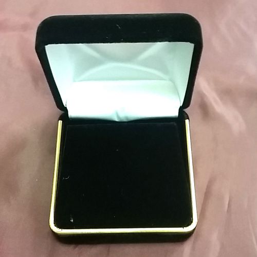 Black Velvet Necklace/Pendant Jewelry Box Gift