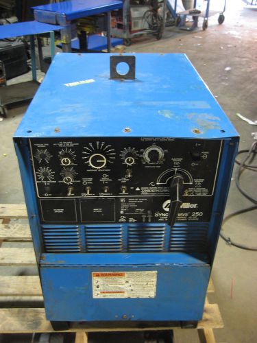 Miller syncrowave 250 tig welder for parts or repair for sale