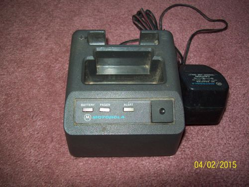 Motorola Minitor II NRN4954A Chargers with antenna socket----Tested and working