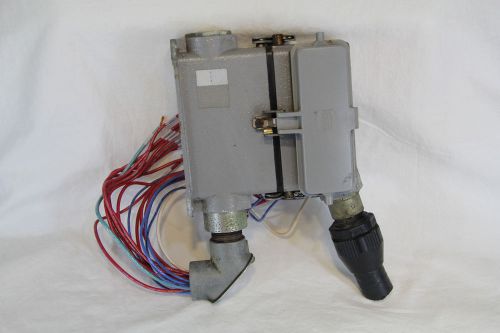 Harting Han 24-Pin Female &amp; Male Connectors Plug w/ Locking Mechanism Protector