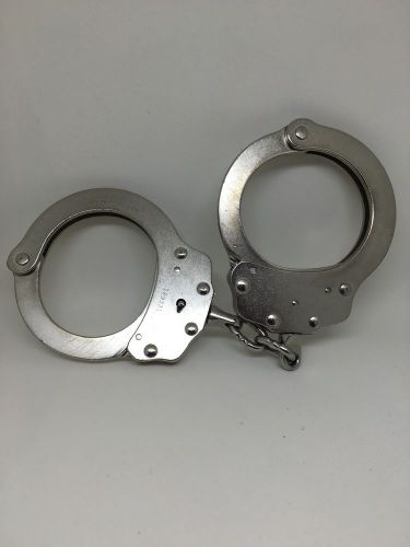 PEERLESS MODEL 700 NICKEL FINISH HANDCUFFS USED IN GREAT CONDITION - WARRANTY
