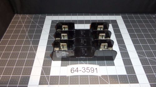 Gould shawmut 60303 30 amp 600 volt 3-pole fuse block ((64-3591)) for sale