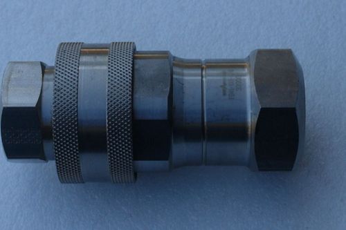 Aeroquip quick disconnect coupling fd45-1004-16-16 and fd45-1005-16-16 for sale