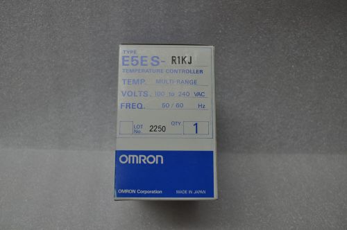NEW OMRON E5ES-R1KJ  MODULE 100-240V-AC TEMPERATURE CONTROLLER B367724