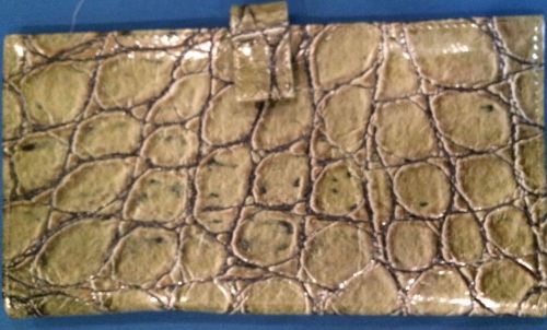 Catherine Manuell Design Passport and Travel Doc Holder Alligator Green Effect