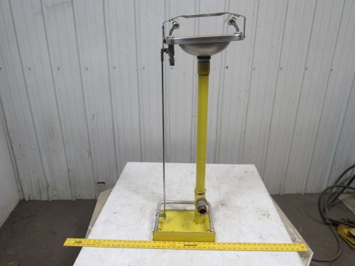 Speakman se-546 eyesaver eyewash station bar activation pedestal mount for sale