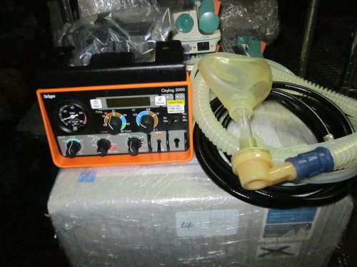 Oxylog 2000 Ventilator with power adapter and circuit