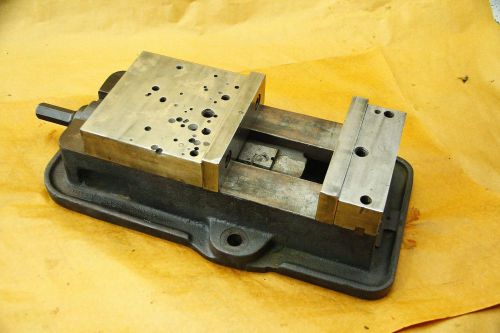 Kurt anglock 6&#034; milling machine vise w/ jaws #d60 for sale