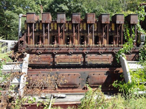 ingersoll rand 1,000 hp diesel engine runs, on trailer  antique hit and miss