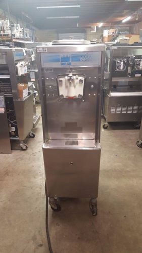 2009 Taylor 751 Soft Serve Frozen Yogurt Ice Cream machine Fully Working 3Ph Air