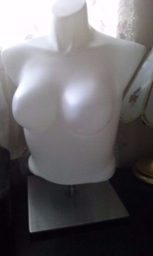 HALF BODY FEMALE MANNEQUIN WHITE WITH HEAVY METAL STAND ADJUSTABLE PICK UP ONLY