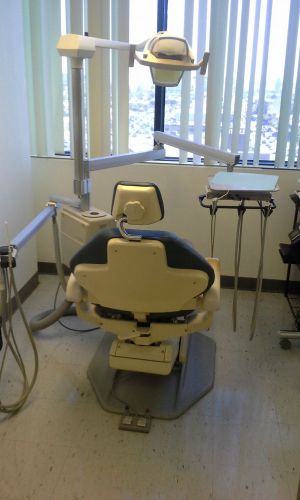 Adec Dental chair with P&amp;C light $5,600