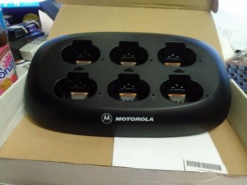 Motorola nntn4028cr multi-unit charger for cp100 &amp; xtn series radios 6-bay for sale