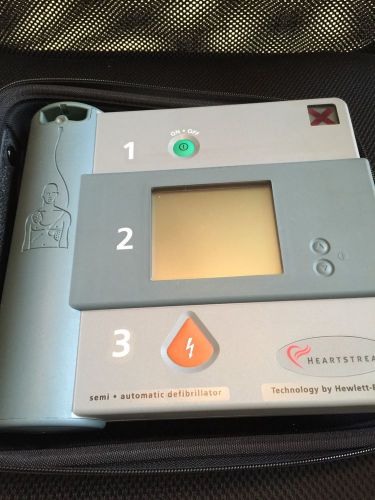 FORERUNNER HEARTSTREAM SEMI- AED WITH CASE Ref E01 Mint Conditions 10 Available