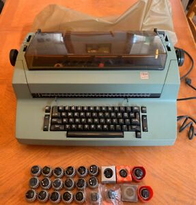 IBM Selectric II Correcting Electric Typewriter With 24 Golf Balls- Tested READ