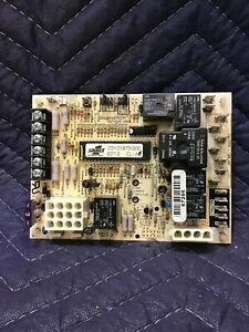 Source 1 031-01973-000 6DT-2 Furnace Control Board