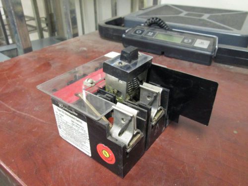 Cutler-hammer ds disconnect switch ds363r 100a 600v used - missing (1)arc shield for sale