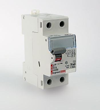 Legrand Lexic - 078 88 - 25a 30mA. ELCB Legrand. Residual current device.