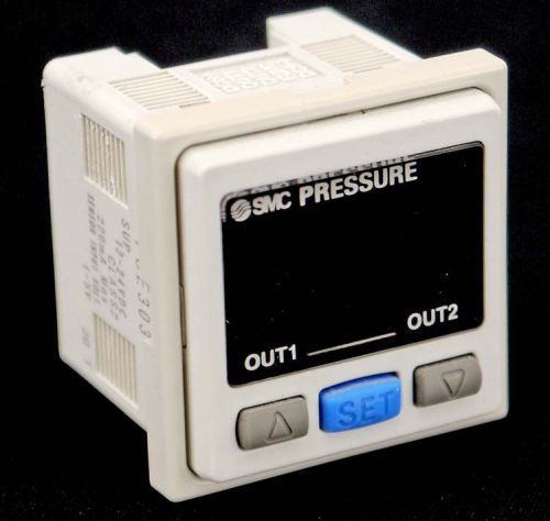 SMC PSE303 Remote Digital Pressure Sensor Switch Controller/Display 12-24VDC