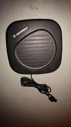 Motorola Mobile Radio Speaker wired to accessory plug