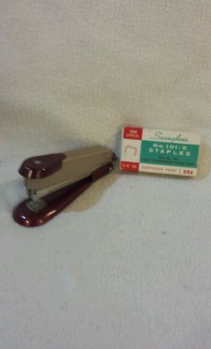 VINTAGE ARROW STANLEY WITH A BOX OF NEW SWINGLINE STAPLES