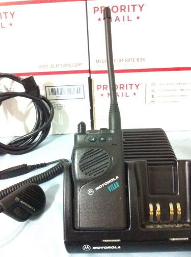 Ems VHF Visar Motorola 16 Channel radio Narrowband DN mic taxi fire police