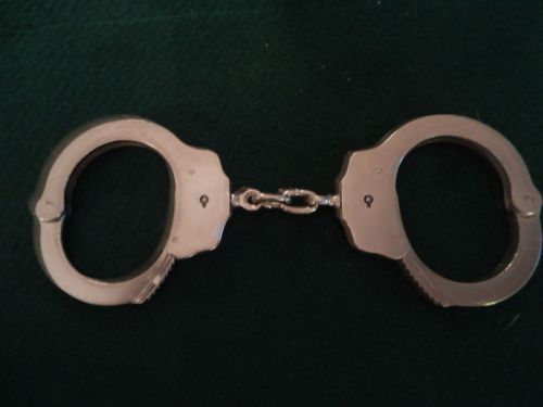 PEERLESS HANDCUFFS MDL 500 WITH KEY