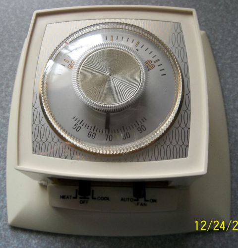 Robertshaw TX400  (CM260) heating and cooling thermostat