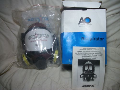 NEW AMERICAN OPTICAL S7700 NFE RESPIRATOR WITH FACE PIECE SUB ASSEMBLY