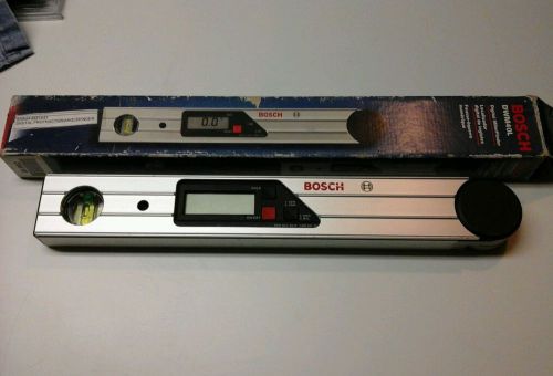 Bosch DWM40L Miter finder 17 inch Digital Protractor