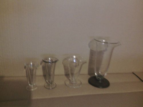 1920&#039;s Antique Neidlinger Bros. New York Lab Measuring Glass Beaker set of four