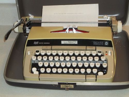Smith Corona Galaxy Twelve Manual Typewriter with Heavy duty carrying case