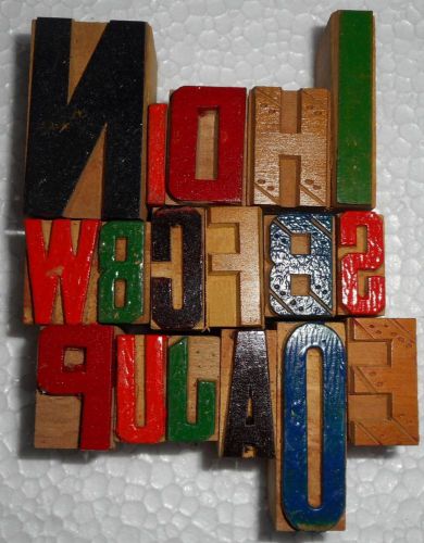 &#039;Lot Of 17&#039; Letterpress Wood Type Used Hand Crafted Made In India B1030