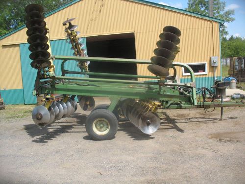 John Deere 24 foot folding wing disc hyd raise floater tires cone blades NICE!!!