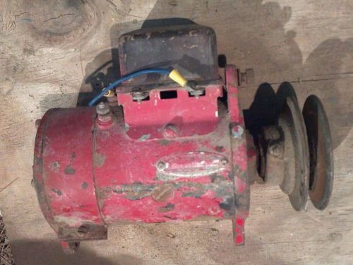 Generator 6 Volt with regulator on top for IH Tractor C, H, M - Look @ Pulley!