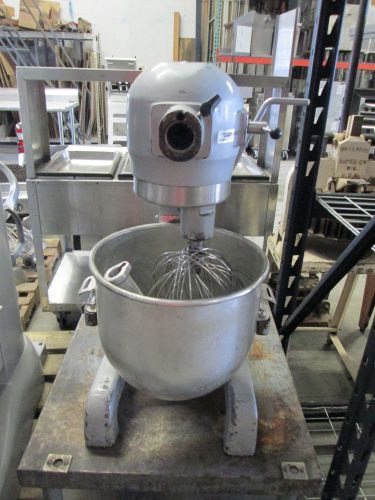 HOBART A120T 12 QT COMMERCIAL  DOUGH MIXER WITH TIMER  BAKERY BAKING WHIPPED