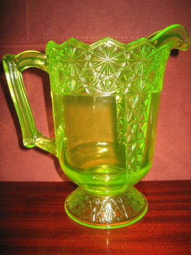 yellow Vaseline Glass water serving Pitcher daisy and button Pattern uranium art