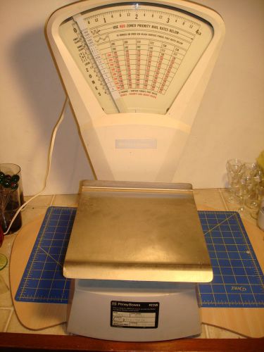 FANTASTIC CONDITION  MODEL S-104  4 LB PITNEY BOWES POSTAGE SCALE