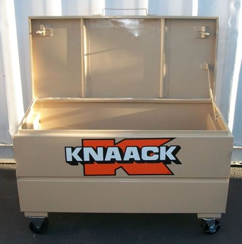 KNAACK JOBMASTER 42 JOB SITE STORAGE CHEST TOOL GANG BOX ROLLING 42&#034; X 19&#034; X 18&#034;