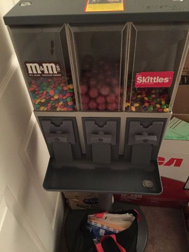2 Vendstar  3000 bulk candy gumball vending machines